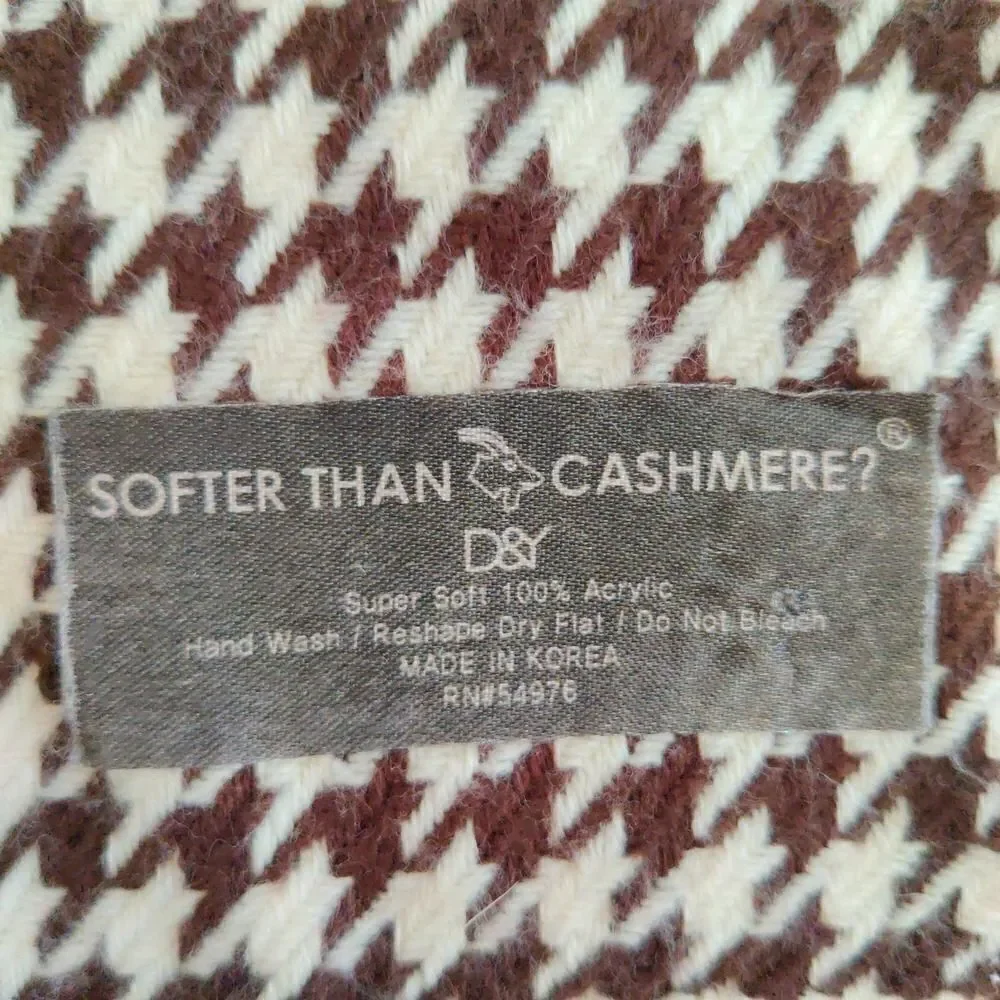 D&Y Softer Than Cashmere houndstooth fringed scarf